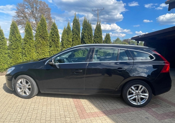 Volvo V60 cena 40900 przebieg: 233750, rok produkcji 2010 z Szprotawa małe 106